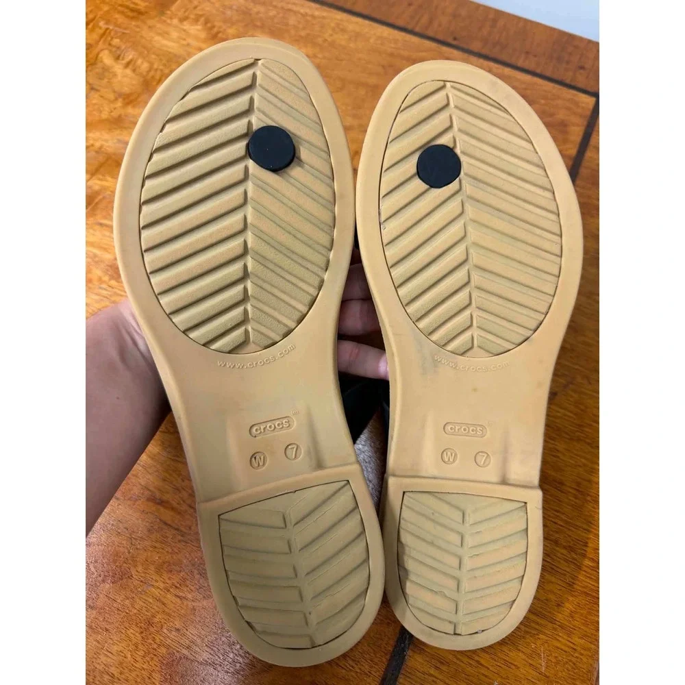 Crocs Tulum Toe Post Sandal Womens 7 Black Tan Strappy Buckle 206108-060